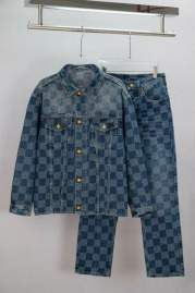 Picture of LV Sweater Suits _SKULVsz46-52M-2XLqqtxA023A02441220